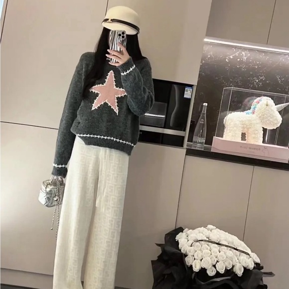 Star gray sweater - Picture 3 of 3